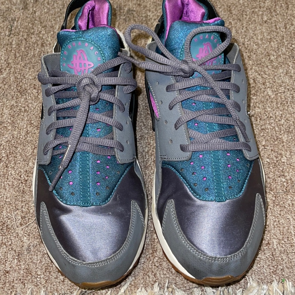 Used Nike hurrache